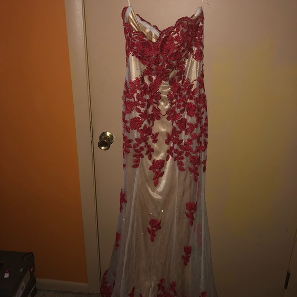 Red and gold floral prom dress - Picture 1 of 3